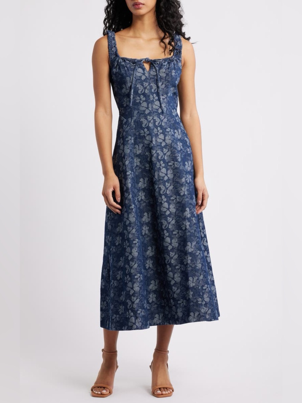 Moon River Floral Denim Midi Dress NWT. Indigo-dyed cotton & light-wash print